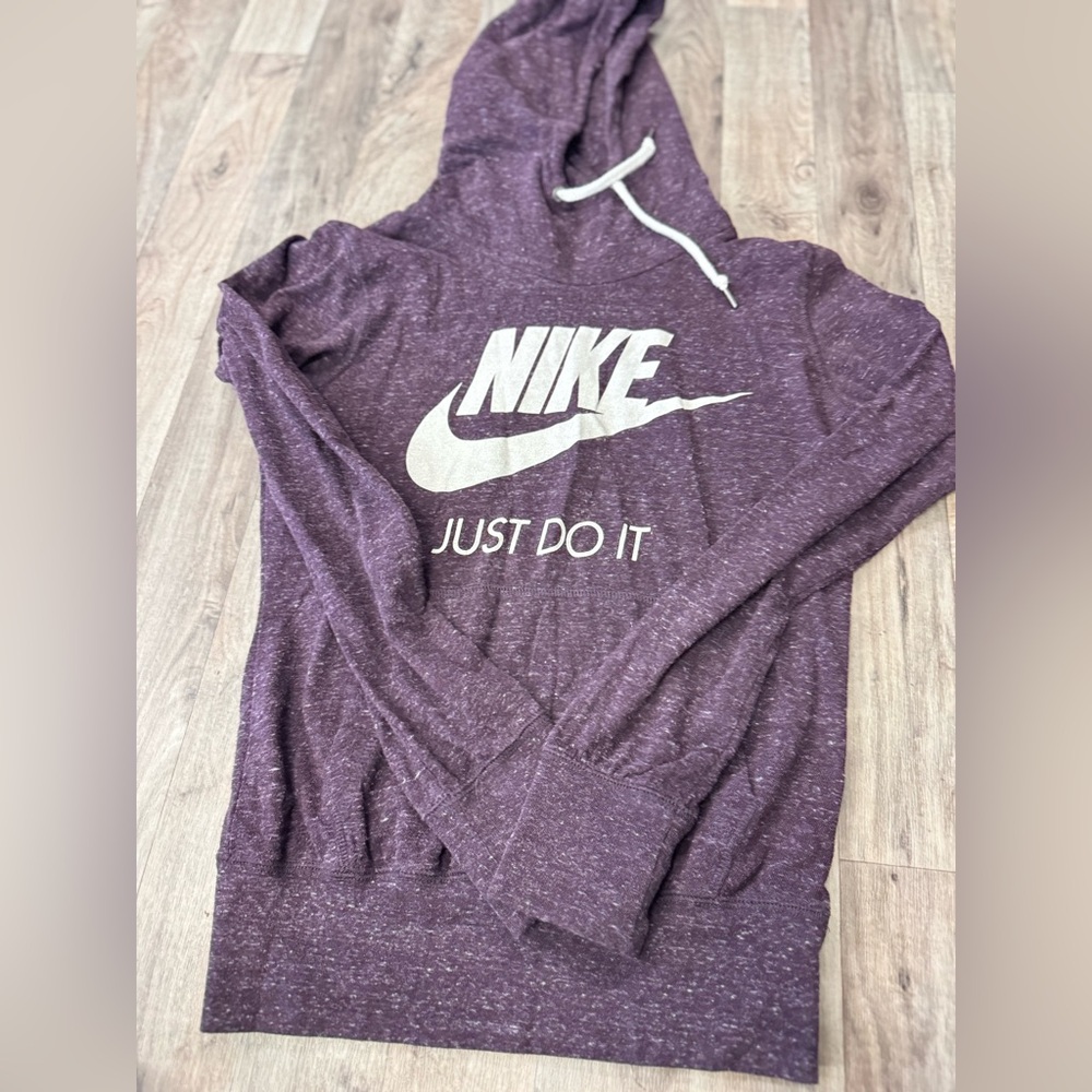 Nike Just Do It Pullover Hoodie Women’s Small‎ Burgundy Plum Swoosh Logo Vintage